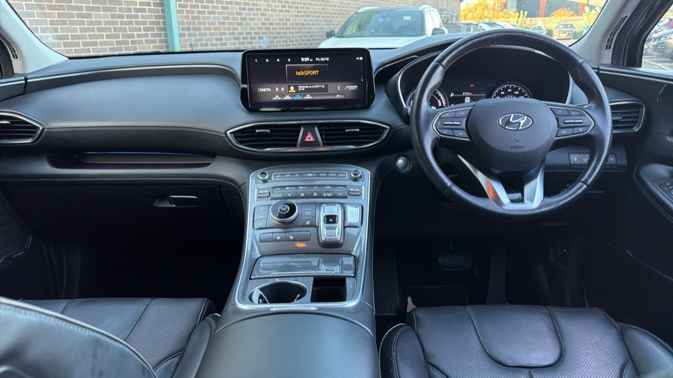 Hyundai SANTA FE 1.6 TGDi Hybrid Premium 5dr Auto Hybrid Estate - Image 10