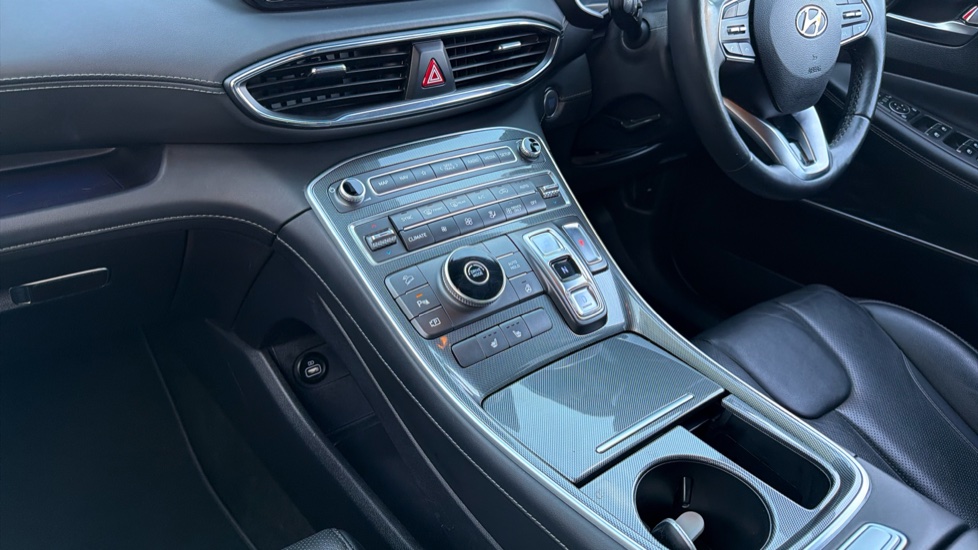 Hyundai SANTA FE 1.6 TGDi Hybrid Premium 5dr Auto Hybrid Estate - Image 13