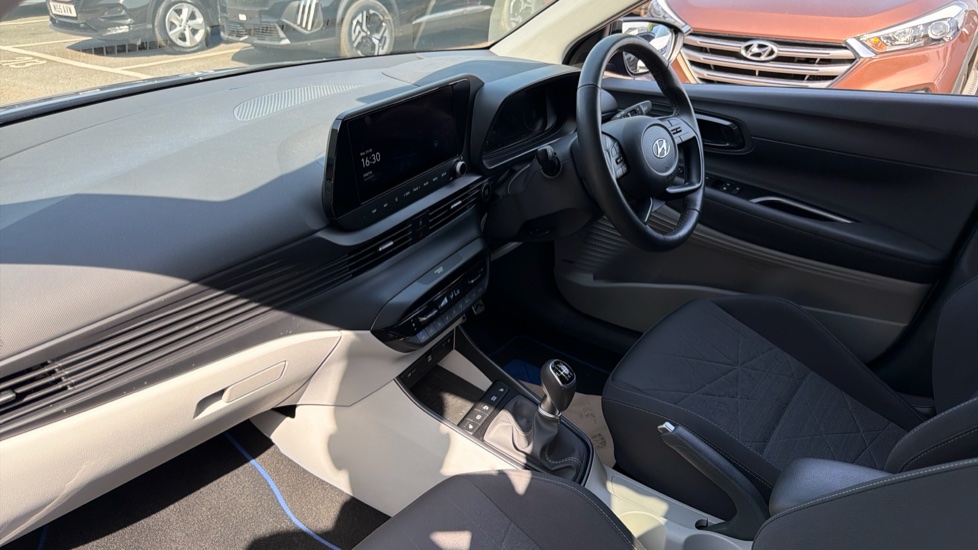 Hyundai BAYON 1.0 TGDi 48V MHEV Ultimate 5dr Petrol Hatchback - Image 9