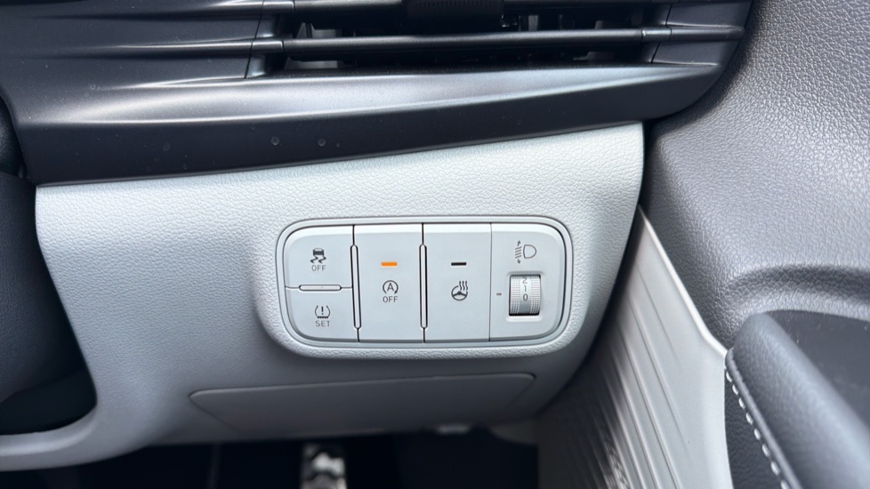 Hyundai BAYON 1.0 TGDi 48V MHEV Ultimate 5dr Petrol Hatchback - Image 25