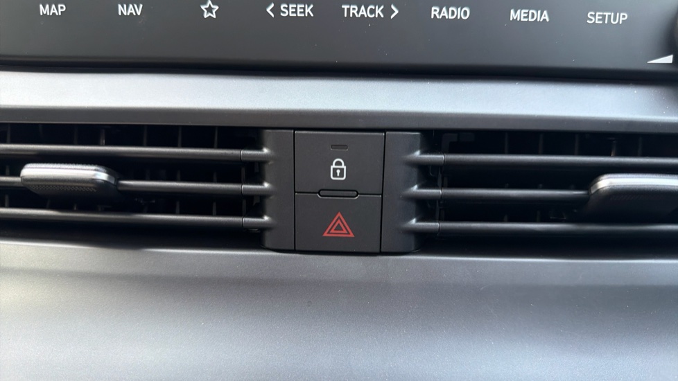 Hyundai BAYON 1.0 TGDi 48V MHEV Ultimate 5dr Petrol Hatchback - Image 33