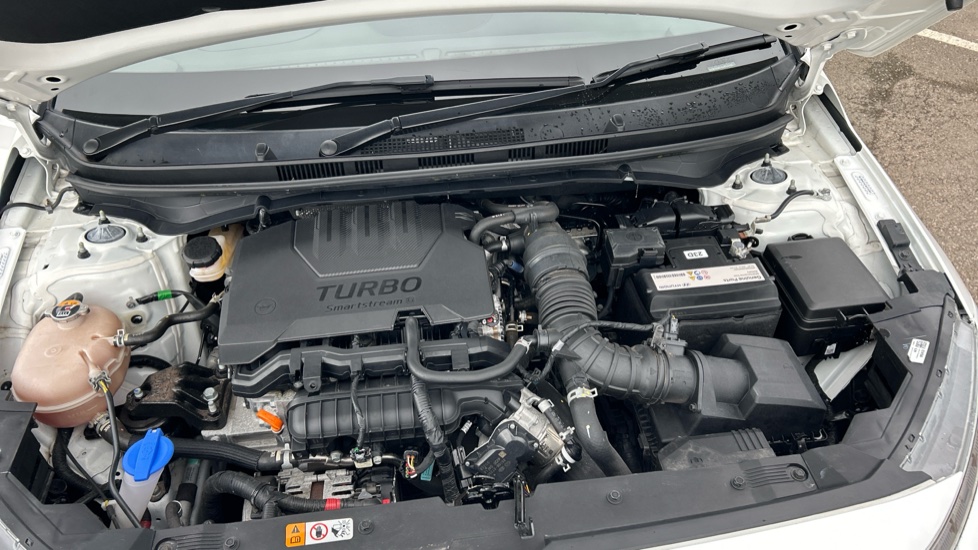 Hyundai BAYON 1.0 TGDi 48V MHEV SE Connect 5dr Petrol Hatchback - Image 8