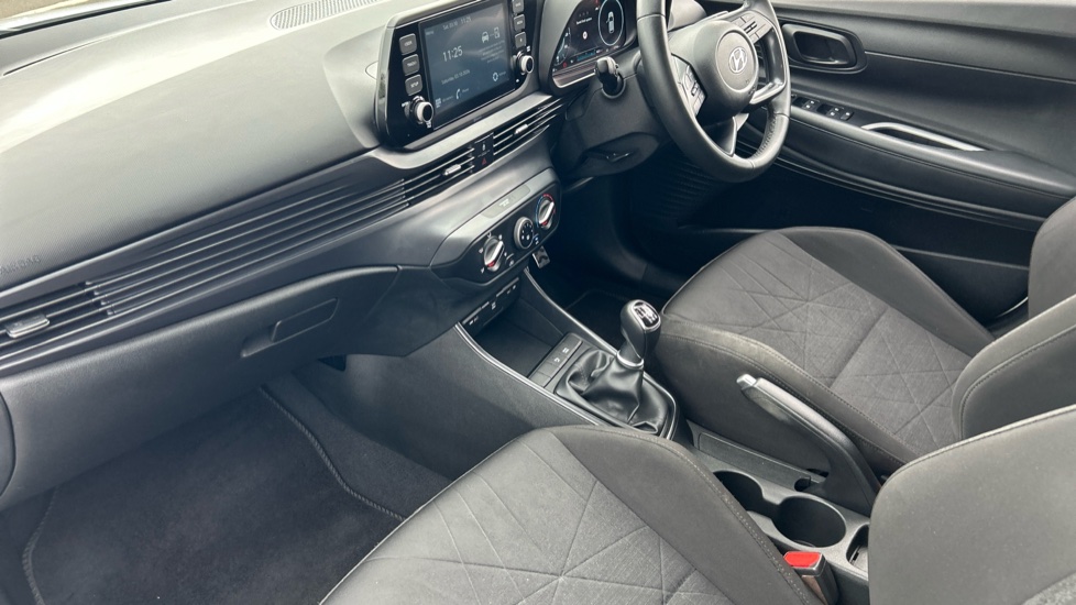 Hyundai BAYON 1.0 TGDi 48V MHEV SE Connect 5dr Petrol Hatchback - Image 9