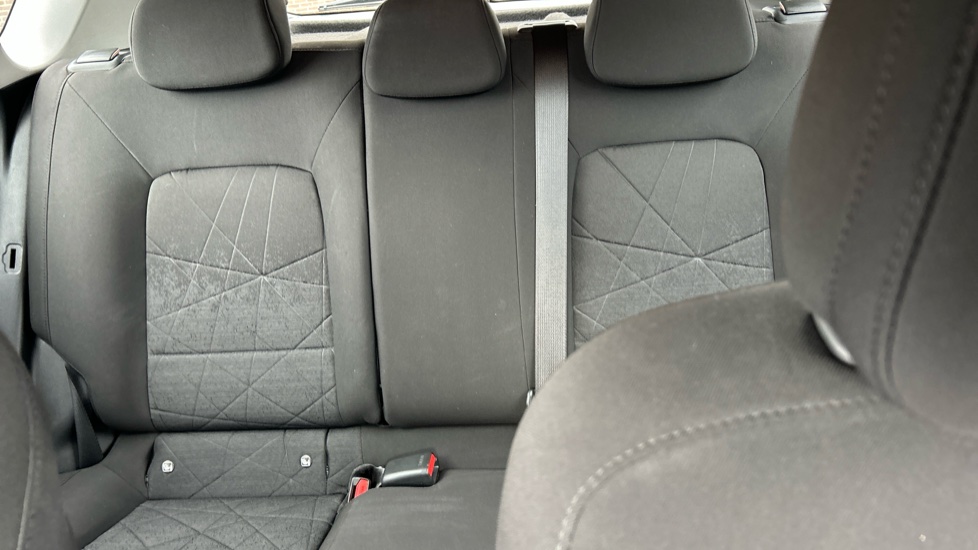 Hyundai BAYON 1.0 TGDi 48V MHEV SE Connect 5dr Petrol Hatchback - Image 15