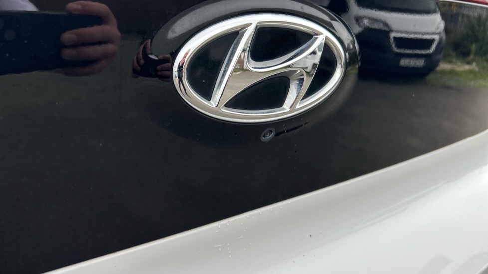 Hyundai BAYON 1.0 TGDi 48V MHEV SE Connect 5dr Petrol Hatchback - Image 30