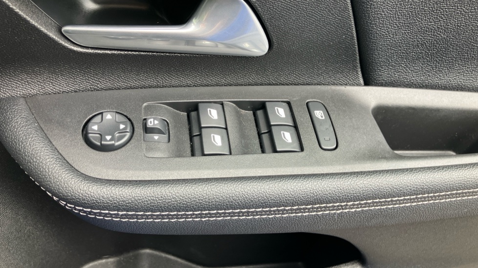 Vauxhall Mokka 1.2 Turbo Ultimate 5dr Auto Petrol Hatchback - Image 37