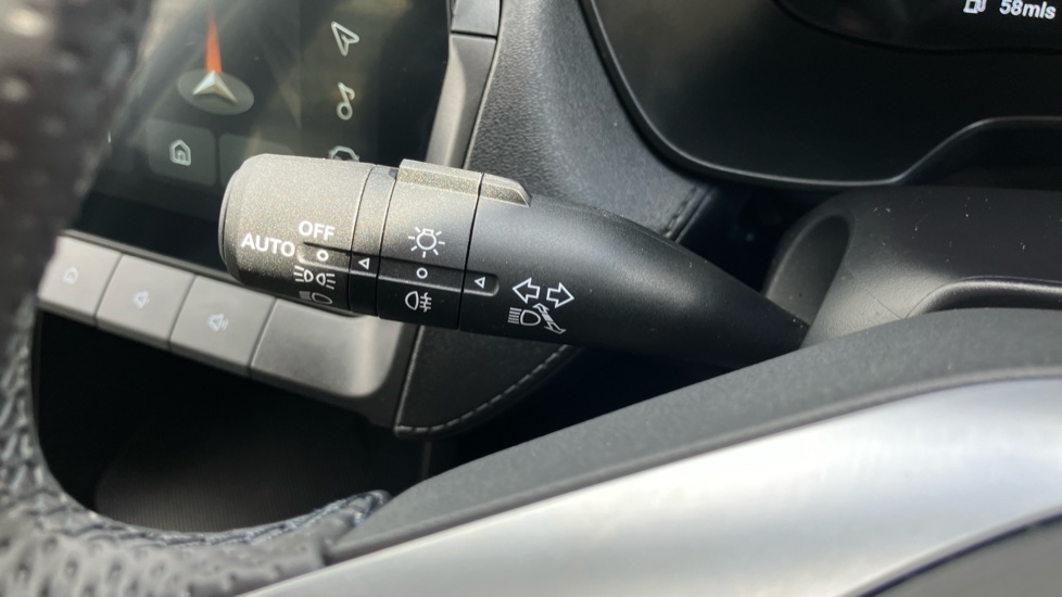 MG ZS 1.5 SE 5dr Petrol Hatchback - Image 25