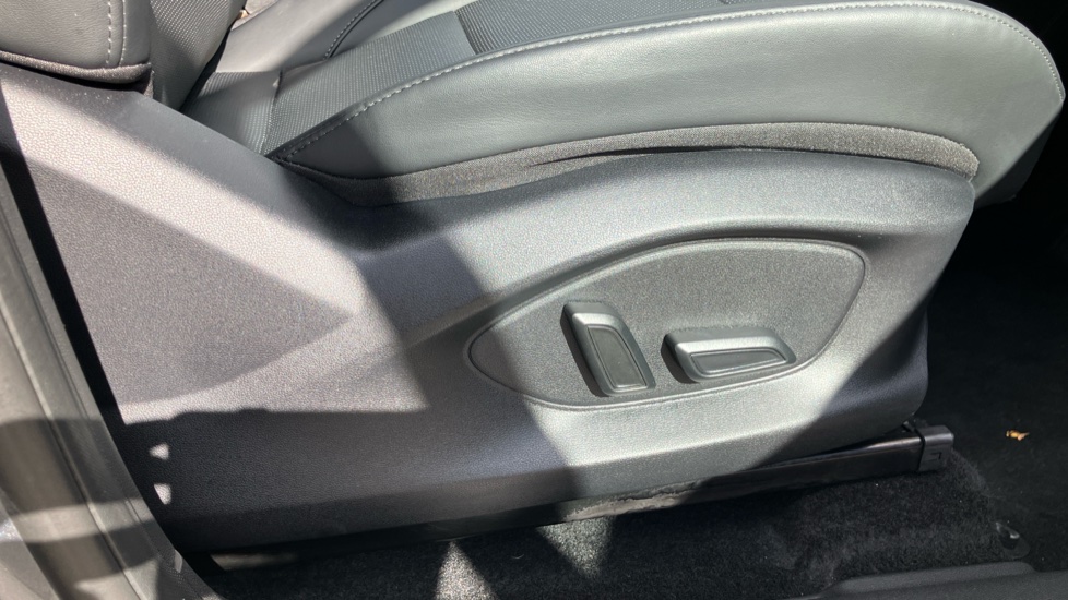 MG ZS 1.5 SE 5dr Petrol Hatchback - Image 37