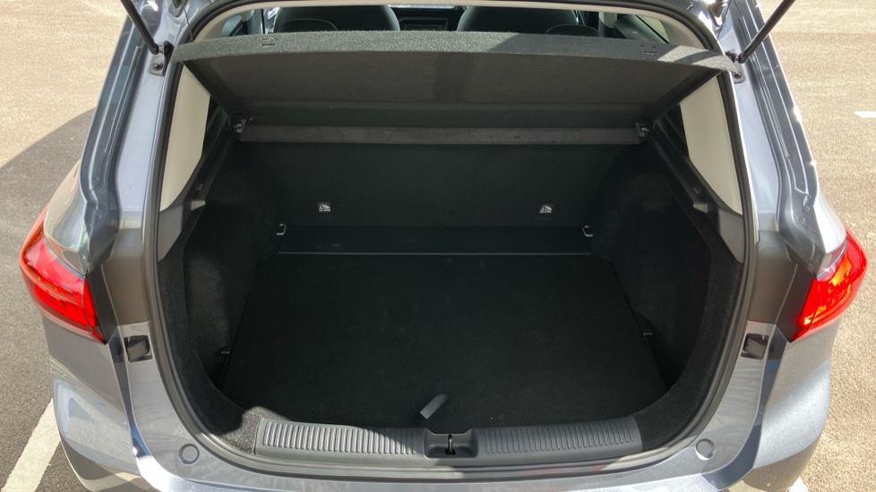 MG ZS 1.5 SE 5dr Petrol Hatchback - Image 42