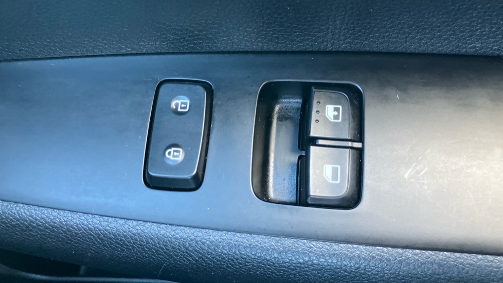 Kia Picanto 1.0 1 5dr [4 seats] Petrol Hatchback - Image 36