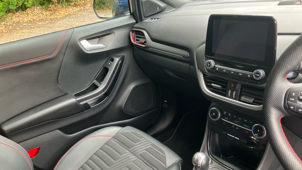 Ford Puma 1.0 EcoBoost Hybrid mHEV ST-Line X 5dr Petrol Hatchback - Image 14