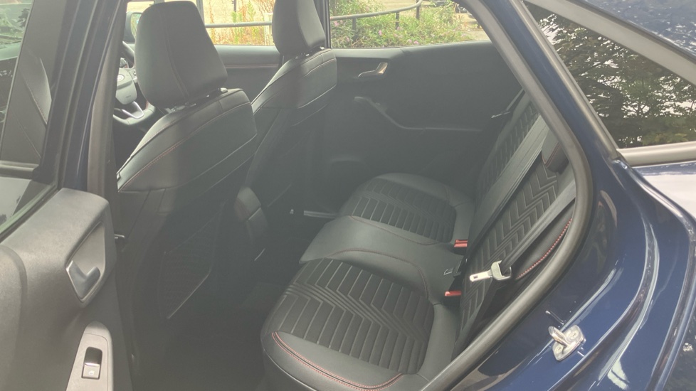 Ford Puma 1.0 EcoBoost Hybrid mHEV ST-Line X 5dr Petrol Hatchback - Image 16