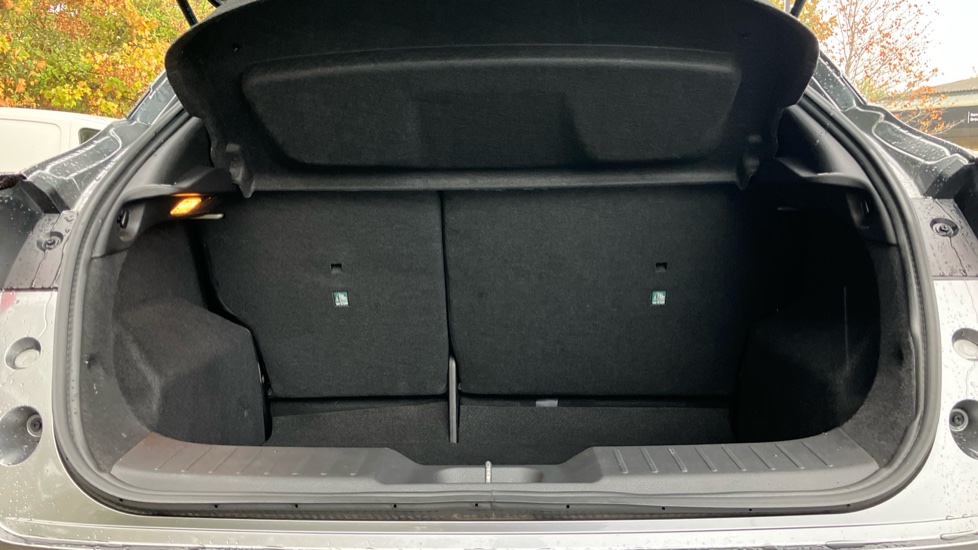 Nissan Juke 1.0 DiG-T Acenta Premium 5dr DCT Petrol Hatchback - Image 4