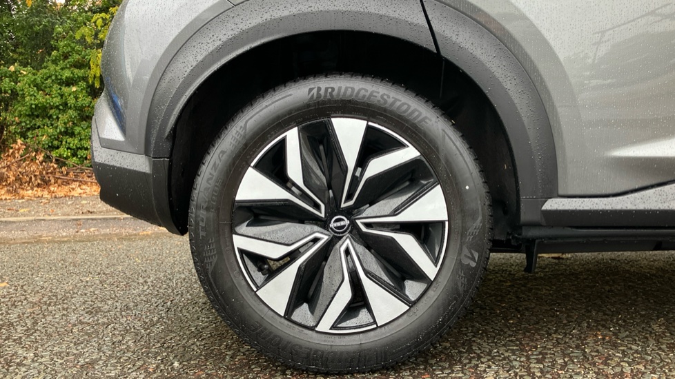 Nissan Juke 1.0 DiG-T Acenta Premium 5dr DCT Petrol Hatchback - Image 7