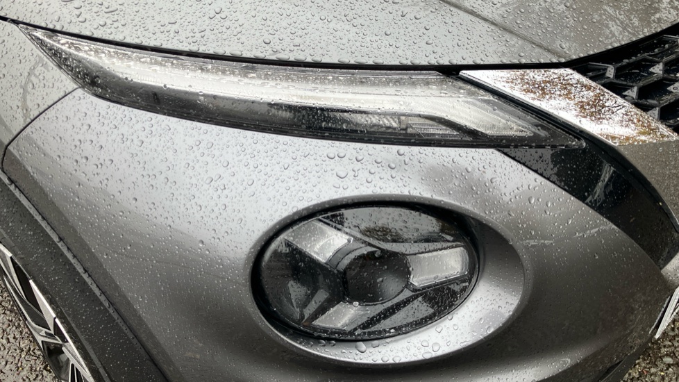Nissan Juke 1.0 DiG-T Acenta Premium 5dr DCT Petrol Hatchback - Image 41