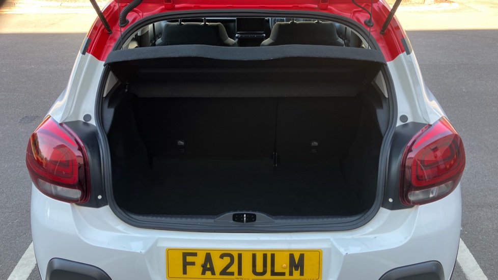 Citroen C3 1.2 PureTech Shine 5dr Petrol Hatchback - Image 4