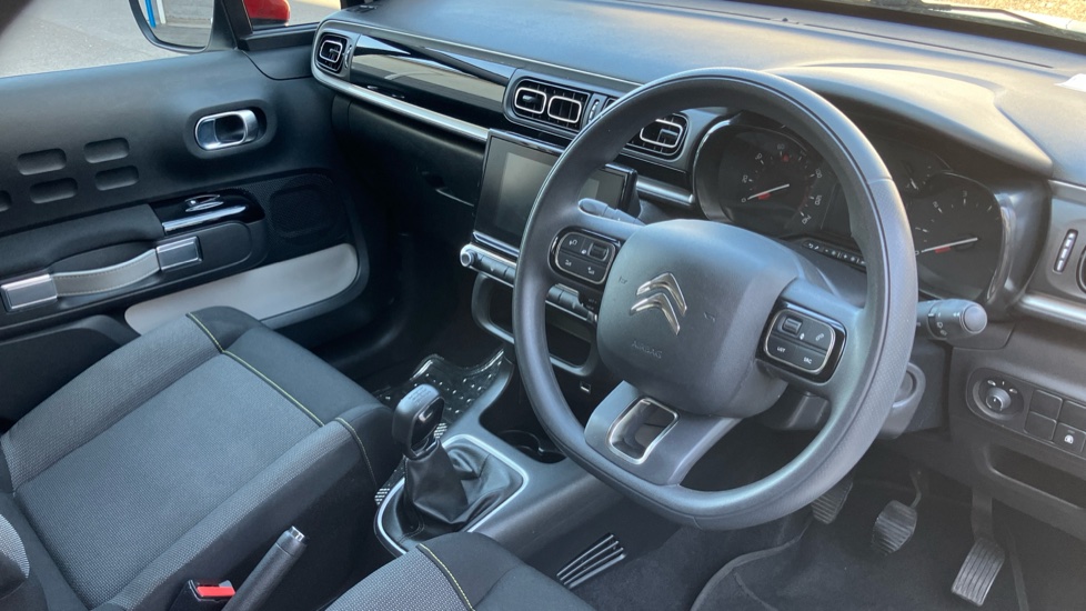 Citroen C3 1.2 PureTech Shine 5dr Petrol Hatchback - Image 11