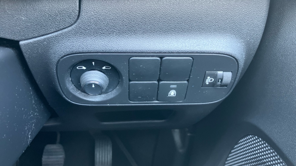 Citroen C3 1.2 PureTech Shine 5dr Petrol Hatchback - Image 25
