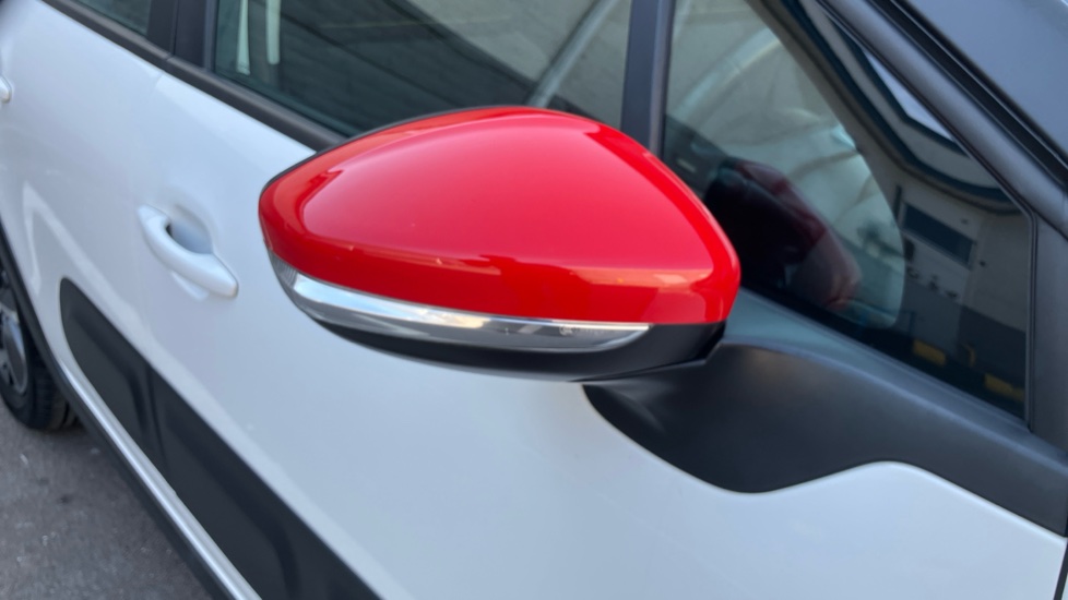 Citroen C3 1.2 PureTech Shine 5dr Petrol Hatchback - Image 44