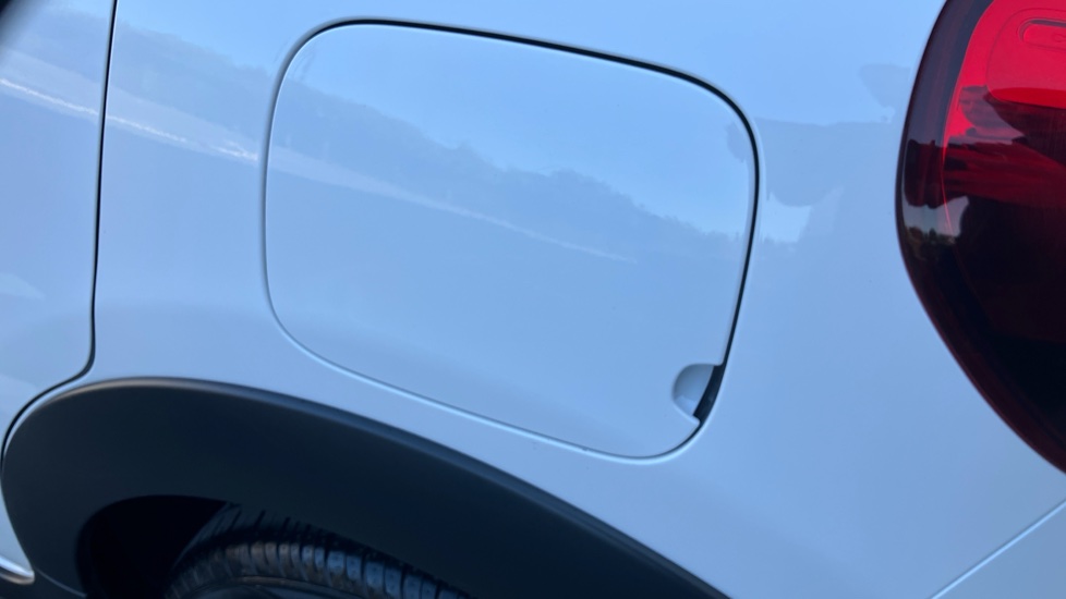 Citroen C3 1.2 PureTech Shine 5dr Petrol Hatchback - Image 47