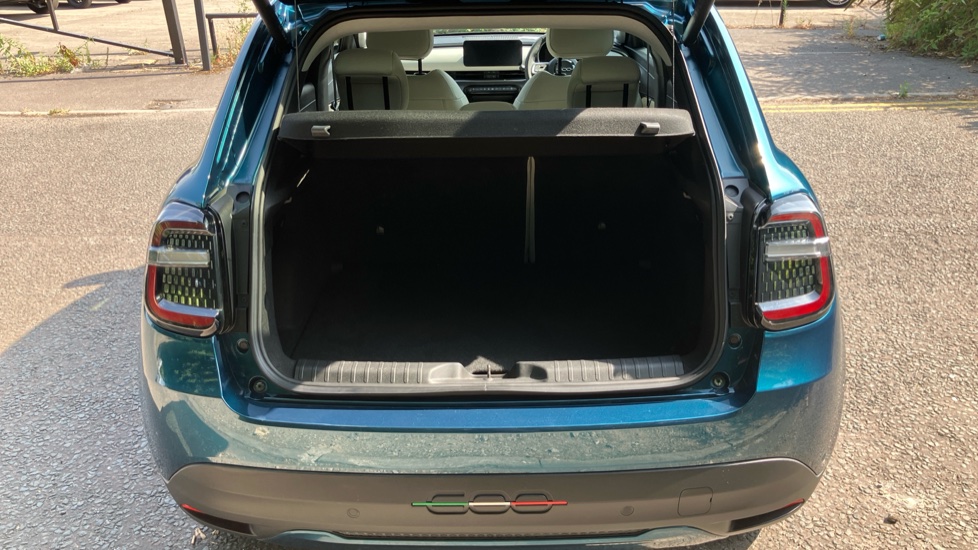 Fiat 600 115kW La Prima 54kWh 5dr Auto Electric Hatchback - Image 4