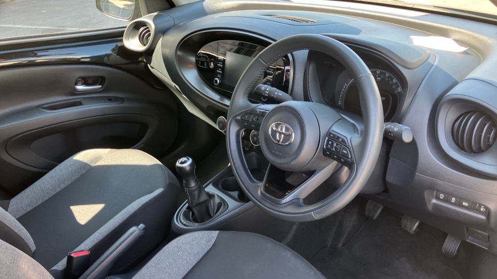 Toyota Aygo X 1.0 VVT-i Pure 5dr Petrol Hatchback - Image 11
