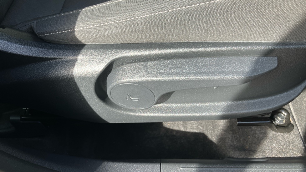Kia Sportage 1.6T GDi ISG 2 5dr Petrol Estate - Image 38