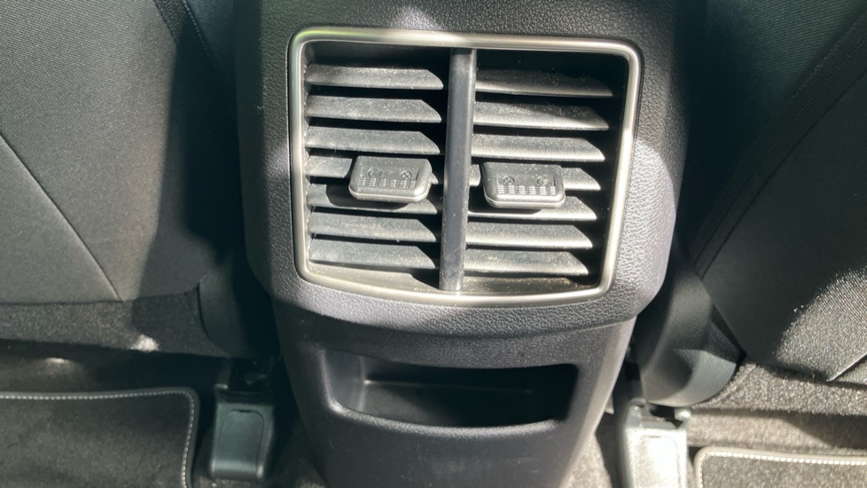 Kia Sportage 1.6T GDi ISG 2 5dr Petrol Estate - Image 41