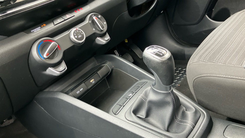 Kia Stonic 1.0T GDi 99 2 5dr Petrol Estate - Image 13