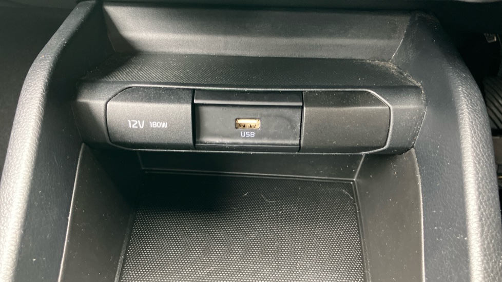 Kia Stonic 1.0T GDi 99 2 5dr Petrol Estate - Image 31