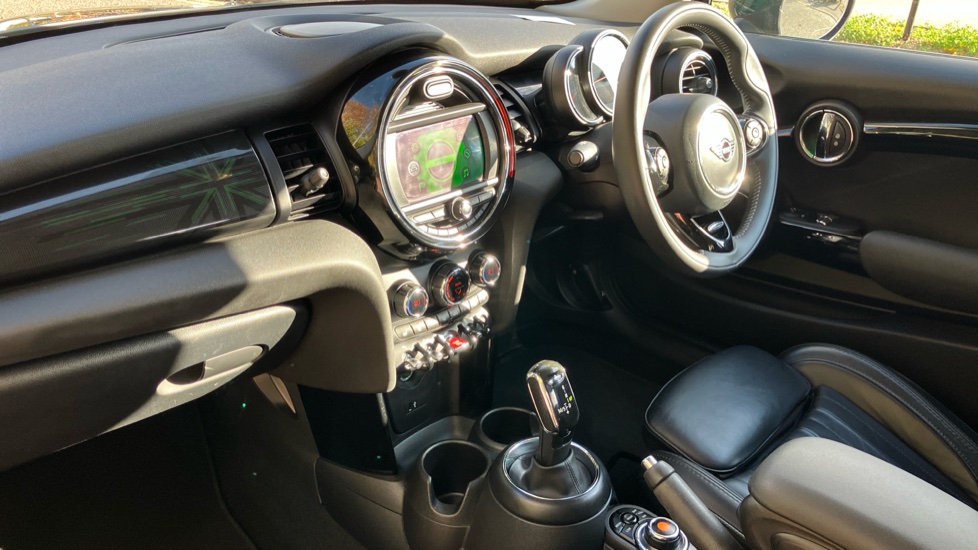 MINI Hatchback 1.5 Cooper Exclusive II 3dr Auto Petrol Hatchback - Image 9
