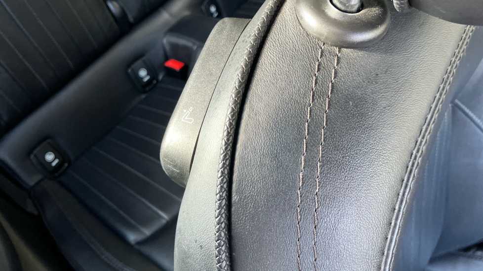 MINI Hatchback 1.5 Cooper Exclusive II 3dr Auto Petrol Hatchback - Image 40