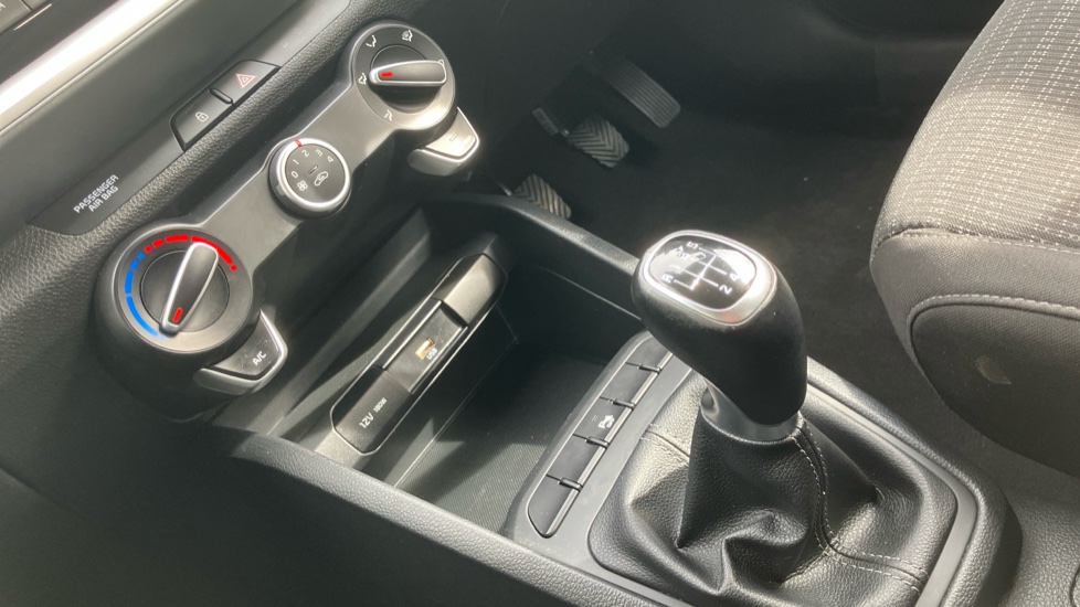 Kia Stonic 1.0T GDi 99 2 5dr Petrol Estate - Image 13