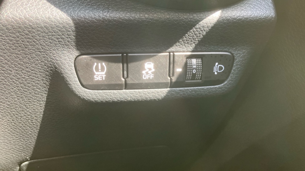 Kia Picanto 1.0 3 5dr Auto Petrol Hatchback - Image 35