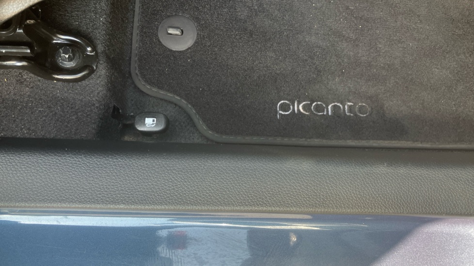 Kia Picanto 1.0 3 5dr Auto Petrol Hatchback - Image 46