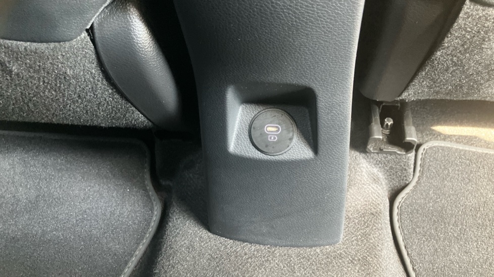 Kia Picanto 1.0 3 5dr Auto Petrol Hatchback - Image 49