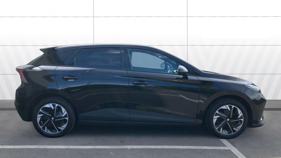 MG MG4 150kW Trophy EV Long Range 64kWh 5dr Auto Electric Hatchback - Image 5