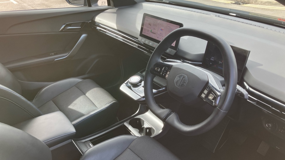 MG MG4 150kW Trophy EV Long Range 64kWh 5dr Auto Electric Hatchback - Image 11