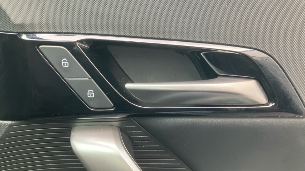 MG MG4 150kW Trophy EV Long Range 64kWh 5dr Auto Electric Hatchback - Image 35