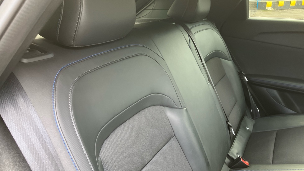 MG MG4 150kW Trophy EV Long Range 64kWh 5dr Auto Electric Hatchback - Image 43