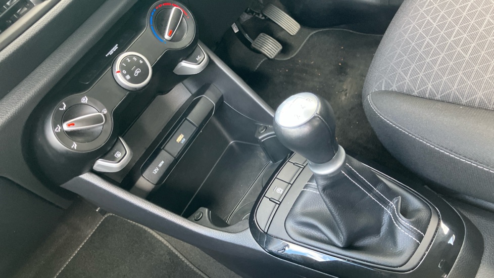 Kia Picanto 1.0 2 5dr [4 seats] Petrol Hatchback - Image 13