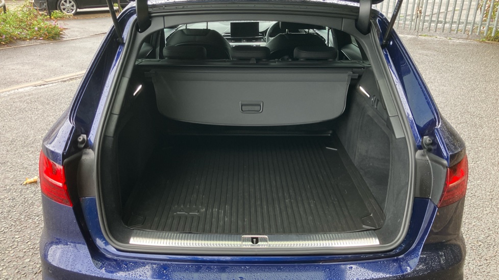 Audi A4 40 TDI 204 Quattro S Line 5dr S Tronic Diesel Estate - Image 4