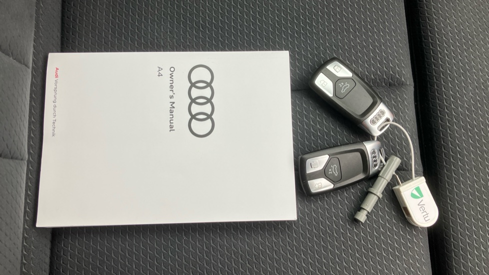 Audi A4 40 TDI 204 Quattro S Line 5dr S Tronic Diesel Estate - Image 19