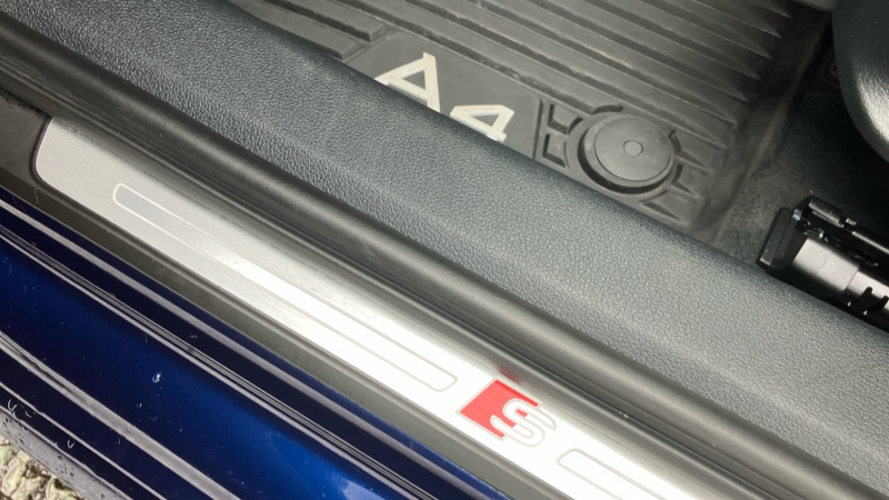Audi A4 40 TDI 204 Quattro S Line 5dr S Tronic Diesel Estate - Image 51