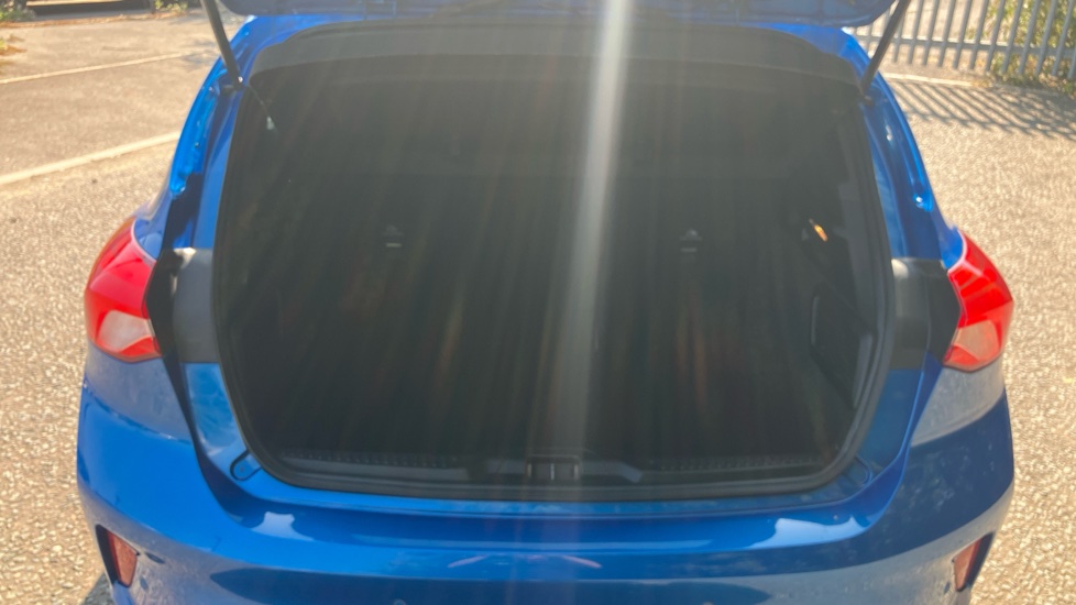 Ford Focus 1.0 EcoBoost 125 ST-Line Edition 5dr Auto Petrol Hatchback - Image 4