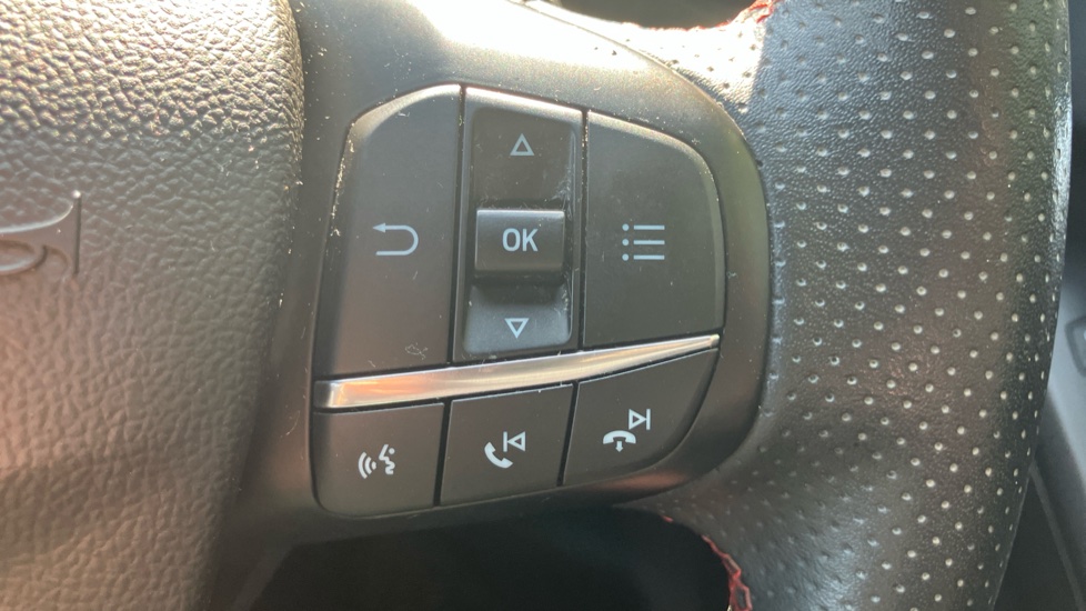 Ford Focus 1.0 EcoBoost 125 ST-Line Edition 5dr Auto Petrol Hatchback - Image 23