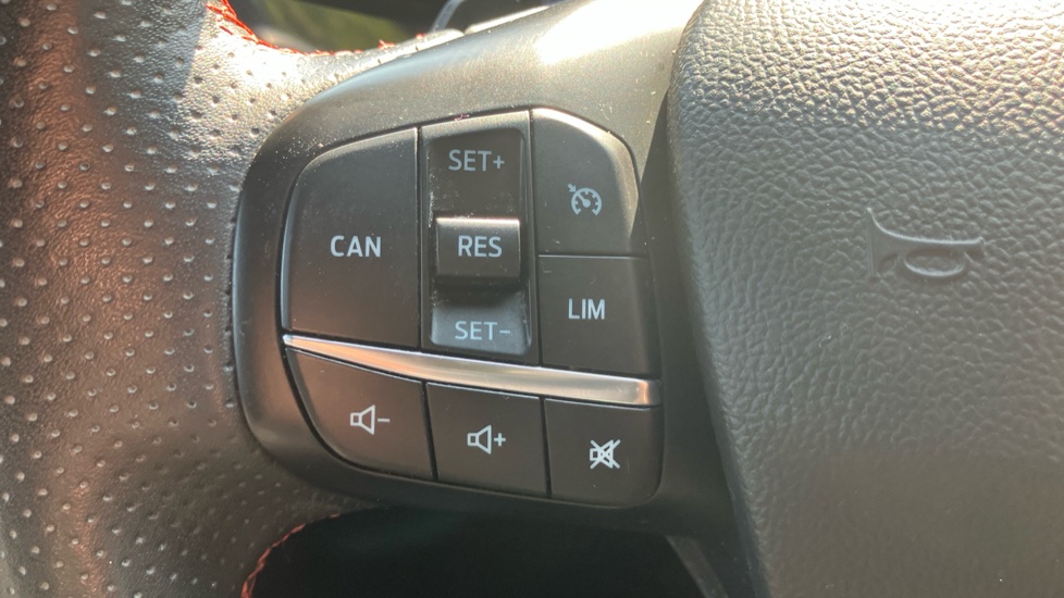 Ford Focus 1.0 EcoBoost 125 ST-Line Edition 5dr Auto Petrol Hatchback - Image 25