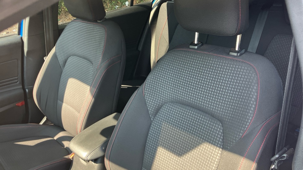 Ford Focus 1.0 EcoBoost 125 ST-Line Edition 5dr Auto Petrol Hatchback - Image 48