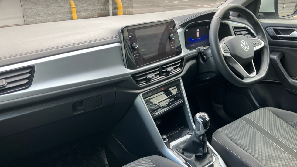 Volkswagen T-Roc 1.0 TSI Life 5dr Petrol Hatchback - Image 9