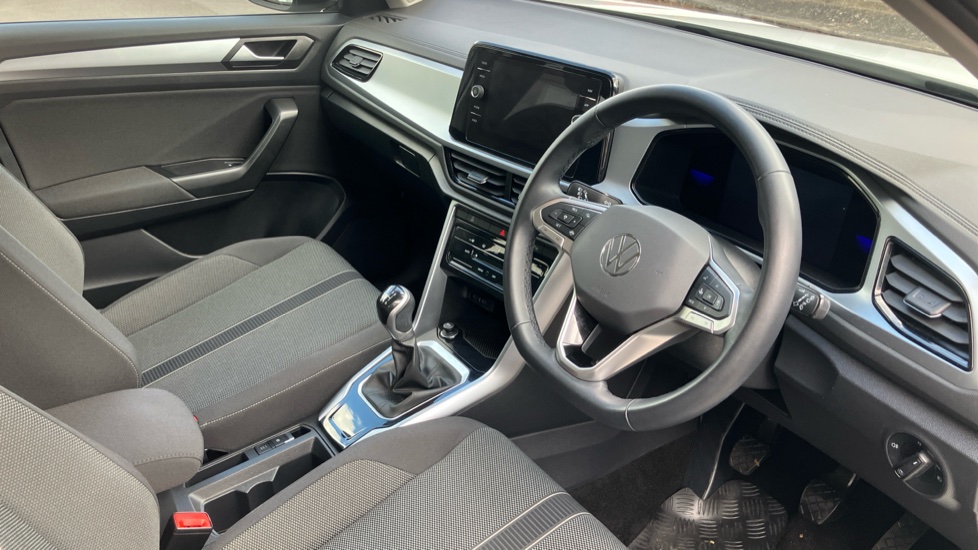 Volkswagen T-Roc 1.0 TSI Life 5dr Petrol Hatchback - Image 11